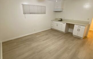 Studio, 1 bath, 400 sqft, $1,800, Unit Unit 2