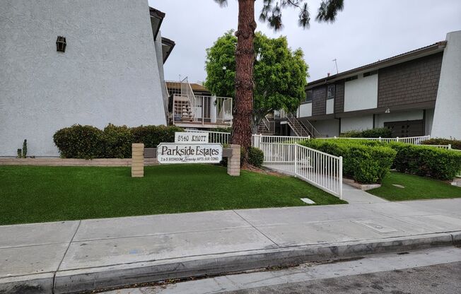 3 beds, 2 baths, $2,975, Unit #9