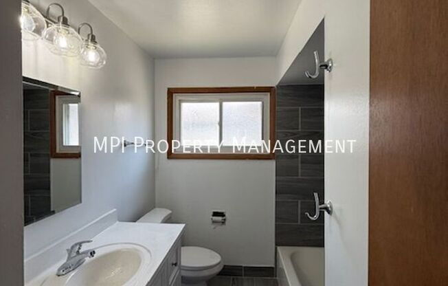 4324 N 88 ST