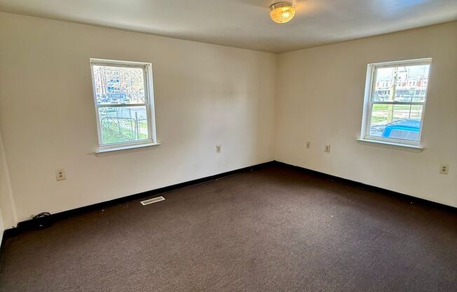 2 beds, 1 bath, 730 sqft, $950, Unit 800A