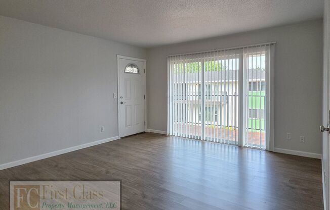 2 beds, 1 bath, 672 sqft, $1,395, Unit 28