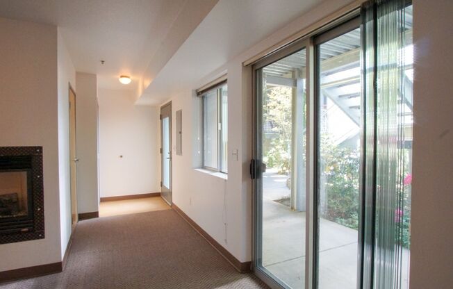 Studio, 1 bath, $1,295, Unit 2548A