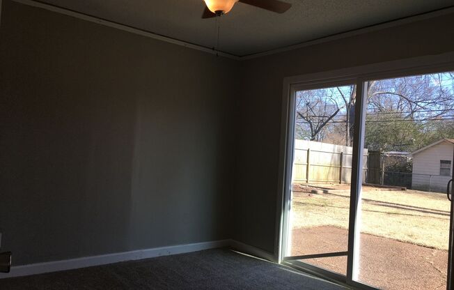 3 beds, 1 bath, $1,195