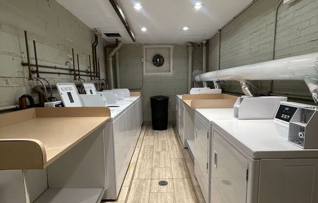 Studio, 1 bath, 475 sqft, $1,395, Unit 512
