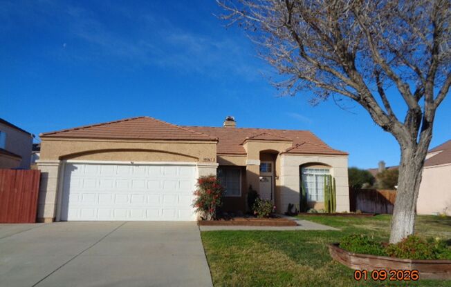 Clean West Palmdale One Story Offering 1494 sq. ft.