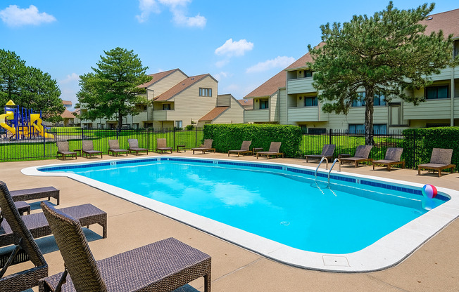 2 beds, 1.5 baths, 954 sqft, $995, Unit 701