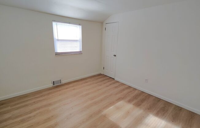 3 beds, 1 bath, $1,495