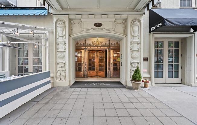 Studio, 1 bath, $3,500, Unit 425