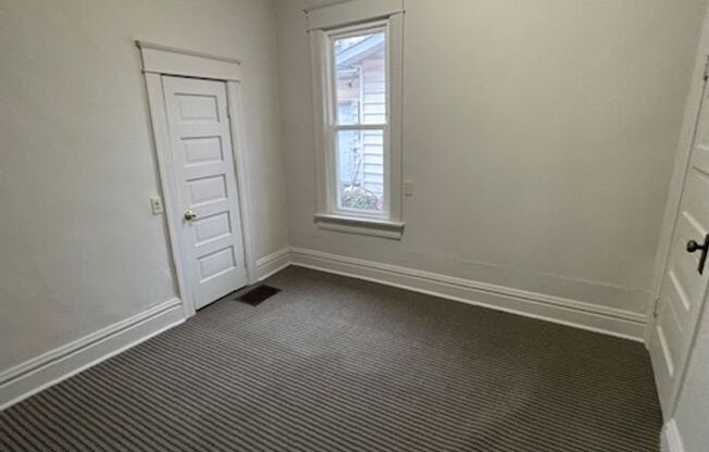 2 beds, 1 bath, $835