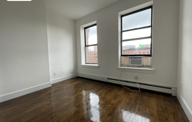 2 beds, 1 bath, $3,195, Unit 5C