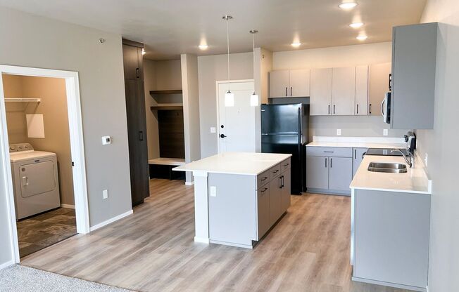1 bed, 1 bath, 739 sqft, $1,095, Unit Bldg 5 Apt 5408
