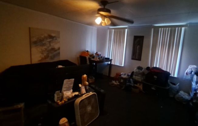 928 ELIAS AVE