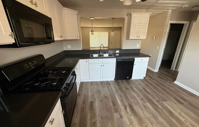 2 beds, 2 baths, 920 sqft, $2,425, Unit 52