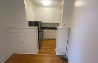 346 - *Wolcott Arms South*