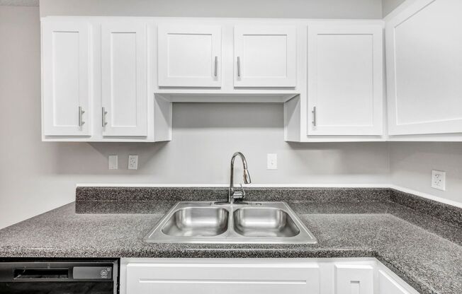 2 beds, 2 baths, 946 sqft, $1,190, Unit 807G