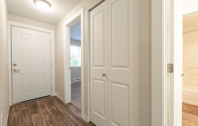 2 beds, 1 bath, $1,650, Unit 234