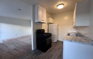 1101-1111 E 11th St