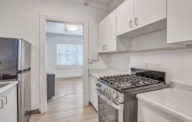 1 bed, 1 bath, 466 sqft, $1,195, Unit 27