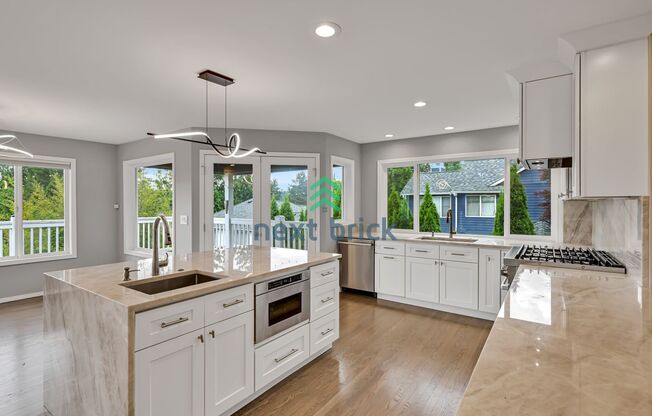 Beautiful home with 4 beds, 3.5 baths for rent