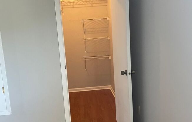 2 beds, 1 bath, $1,500