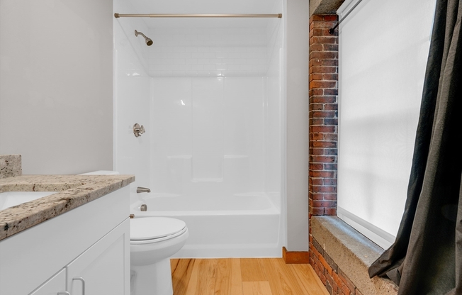 2 beds, 1.5 baths, 1,011 sqft, $3,900, Unit T-105