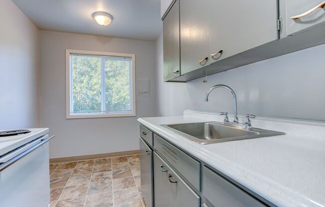 Silver Creek Apartments-KL-11580-Y