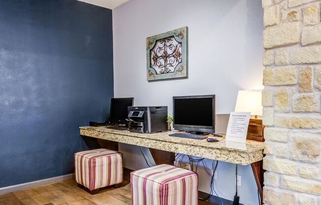 1 bed, 1 bath, 500 sqft, $765, Unit 111