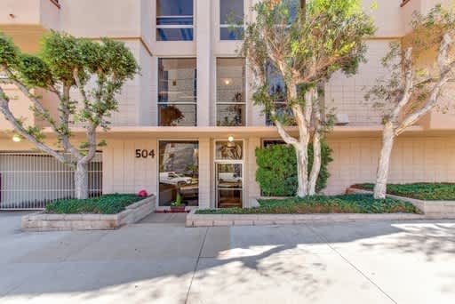 Seaview Apartments
