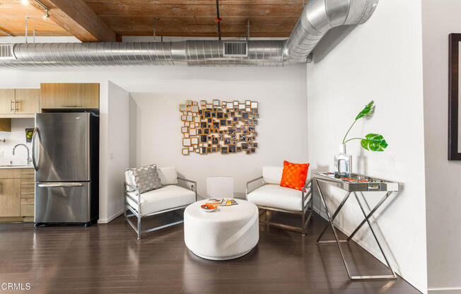 1 bed, 1 bath, 950 sqft, $3,700, Unit 427