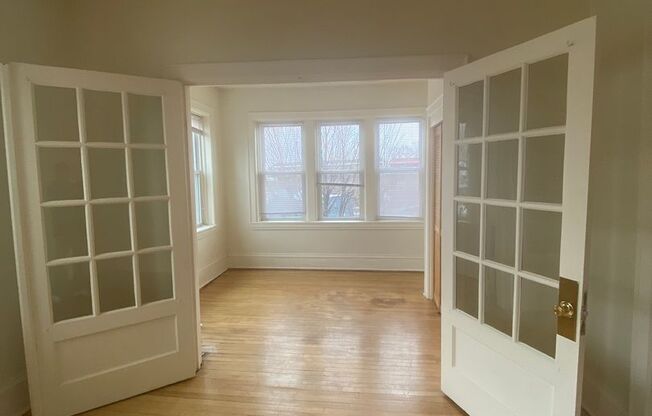 2118 Dupont Avenue S