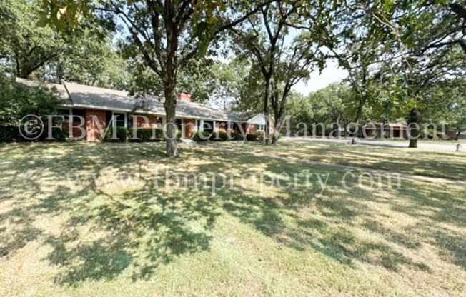 900 Dobbins Rd - 3 Bedroom, 2 Bathroom Home in Corsicana, TX!