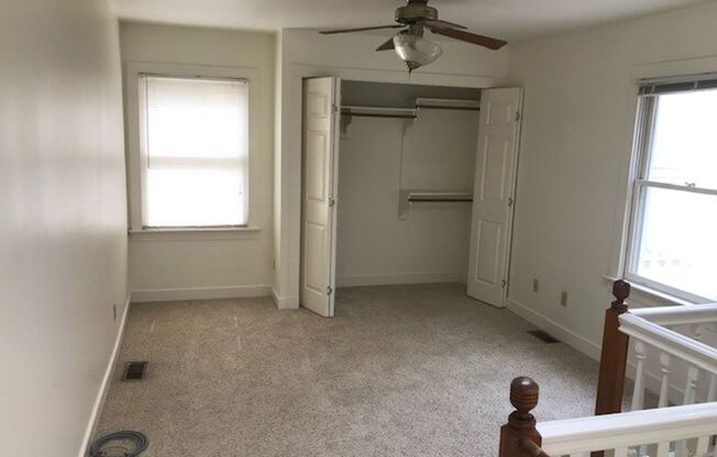 1 bed, 1 bath, $1,025, Unit B