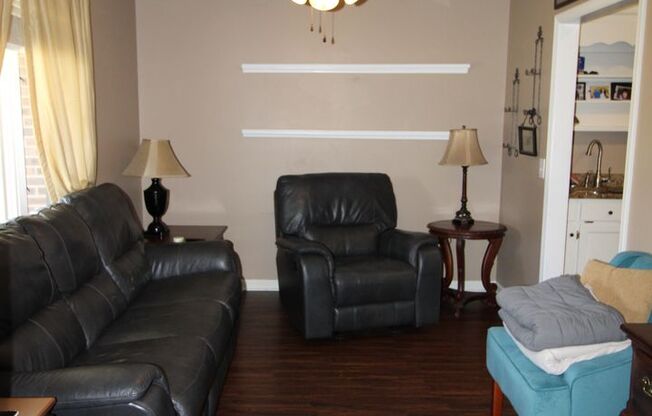 3 beds, 2 baths, $1,500