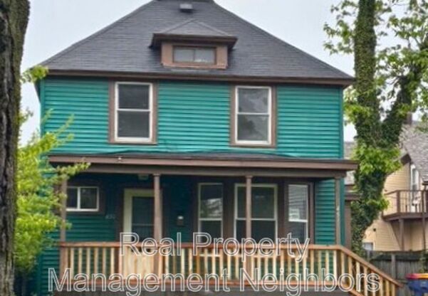 451 GRAHAM ST SW