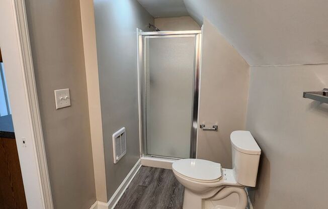 1 bed, 1 bath, 600 sqft, $850