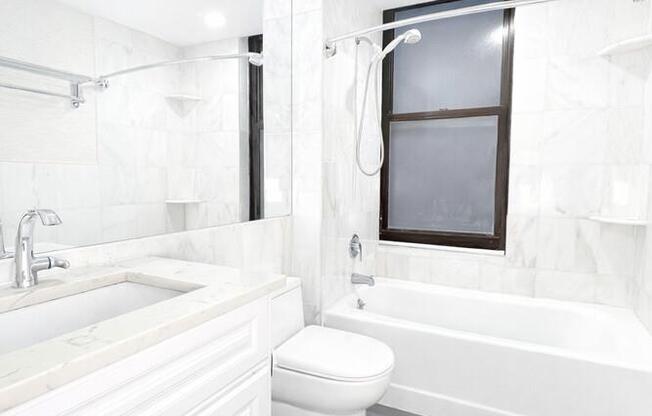 1 bed, 1 bath, 756 sqft, $4,300, Unit 10A