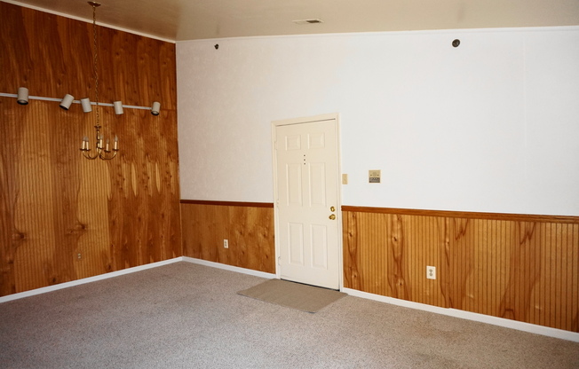 Charming 2 Bedroom/1 Bathroom Apartment in Essex, MD!
