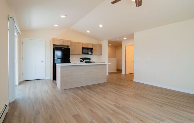 1 bed, 1 bath, 743 sqft, $1,499, Unit EC 4237-18
