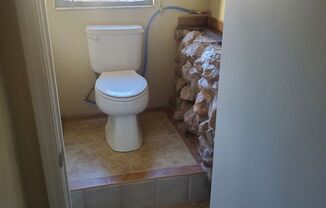 Studio, 1 bath, $600