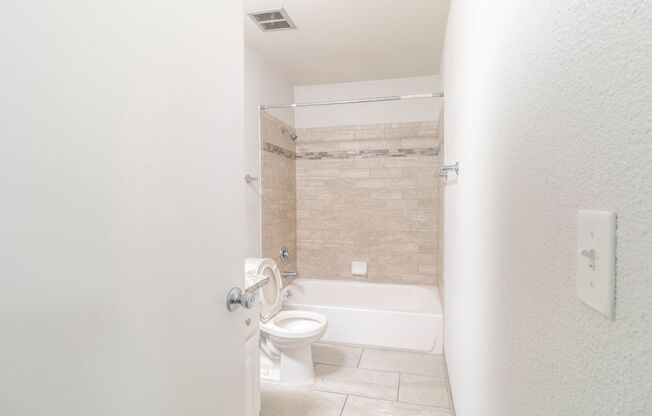 1 bed, 1 bath, 627 sqft, $1,245