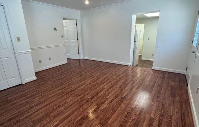 1 bed, 1 bath, 500 sqft, $1,400, Unit U-4
