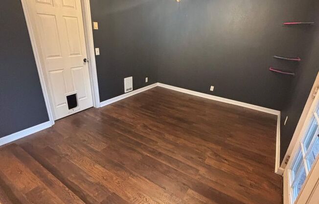 3 beds, 1 bath, $2,000