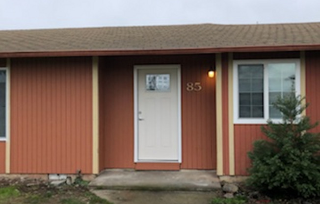 2 beds, 1 bath, 945 sqft, $1,575, Unit 085