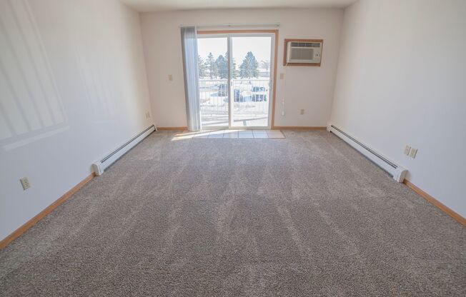 2 beds, 1 bath, 820 sqft, $795, Unit 320