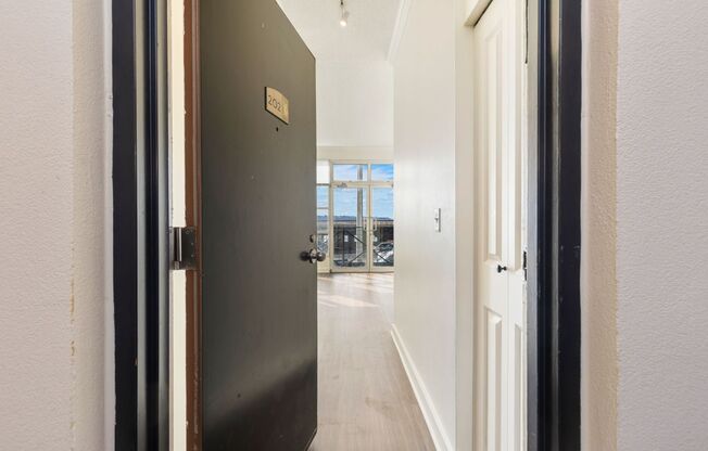 1 bed, 1 bath, 468 sqft, $2,025, Unit 502