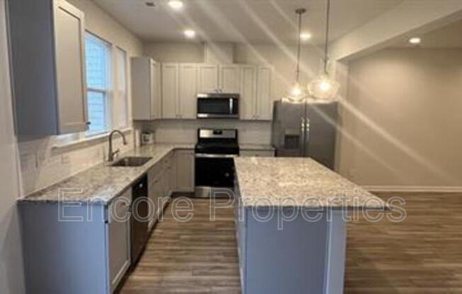 767 Creekway Dr