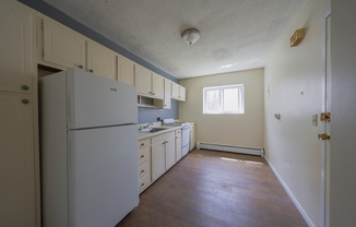 2 beds, 1 bath, 770 sqft, $2,595, Unit 4