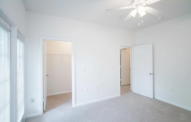 1 bed, 1.5 baths, 883 sqft, $1,250, Unit 4428-2B