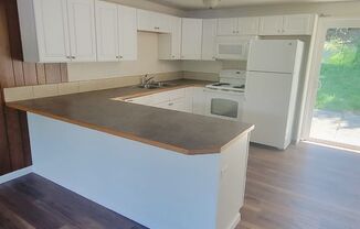 2 beds, 1 bath, $1,850