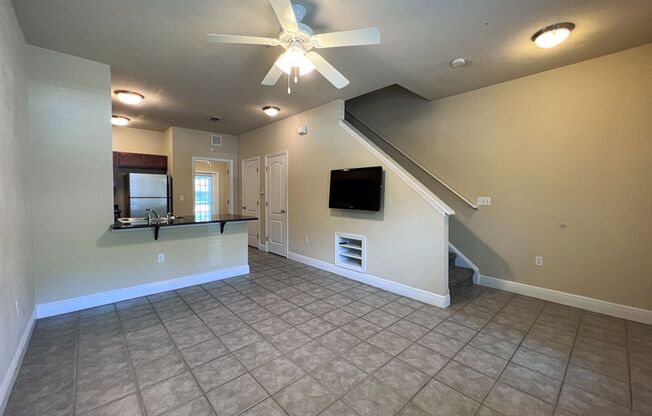 3-Bed/3-Bath Condo in Chase Hollow Available early-August!